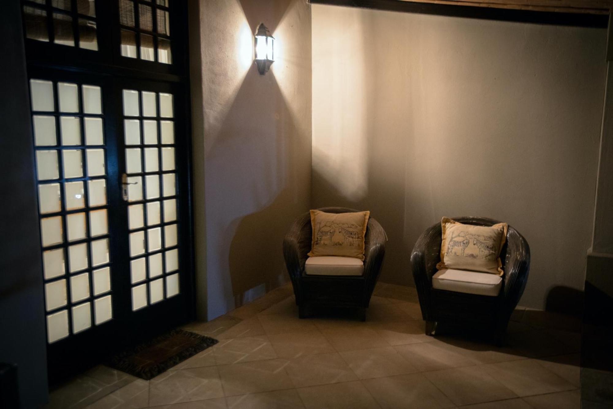 Swartberg Private Game Lodge เอาท์สโฮร์น ภายนอก รูปภาพ