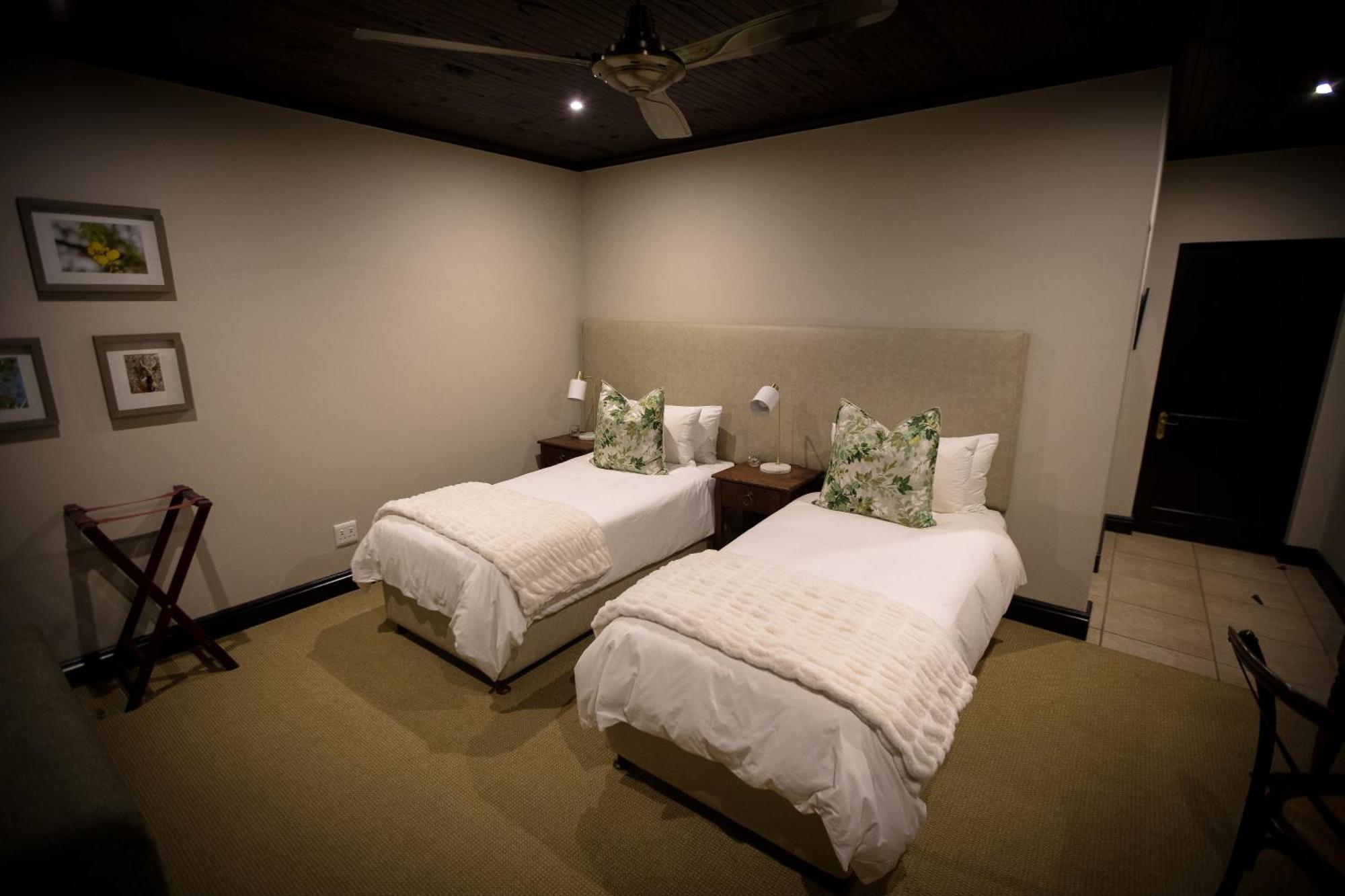 Swartberg Private Game Lodge เอาท์สโฮร์น ภายนอก รูปภาพ